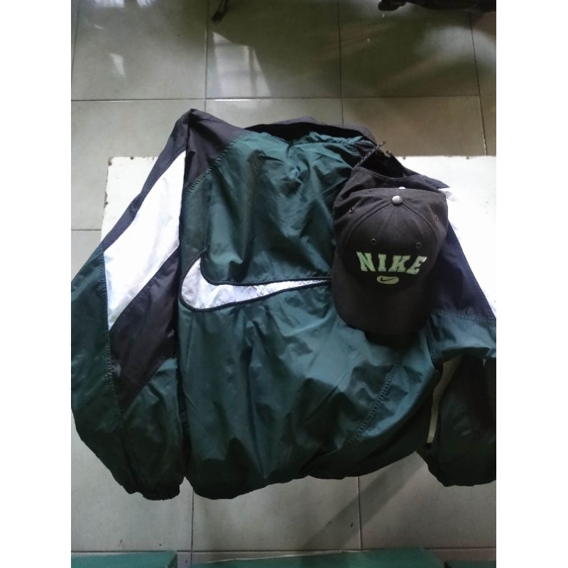 windbreaker nike vintage big swoosh