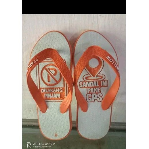 Sandal Swallow Ukir Motif Tulisan Lucu