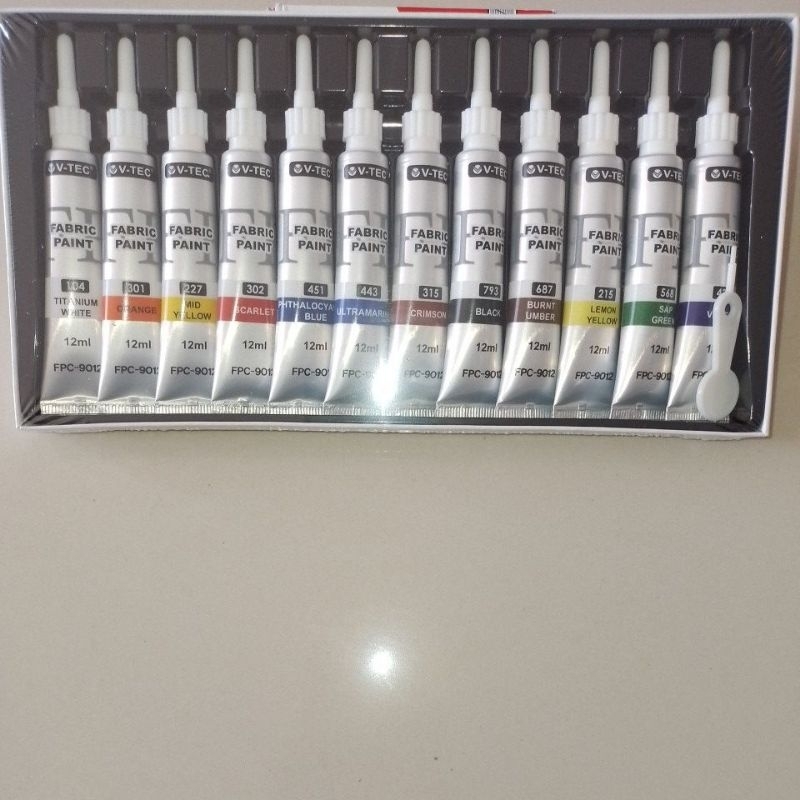 

Cat Kain Fabric Paint V-TEC 12ml 12 Warna ( Set ) [ Orinal ]