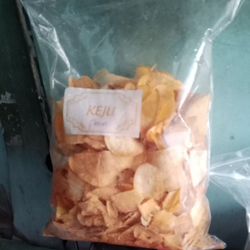 

kripik singkong keju Pedas 500 gram