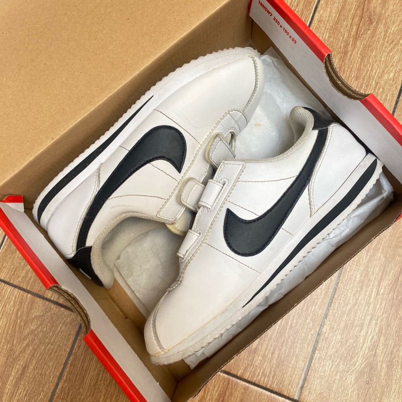 Sepatu Nike Cewek Kids