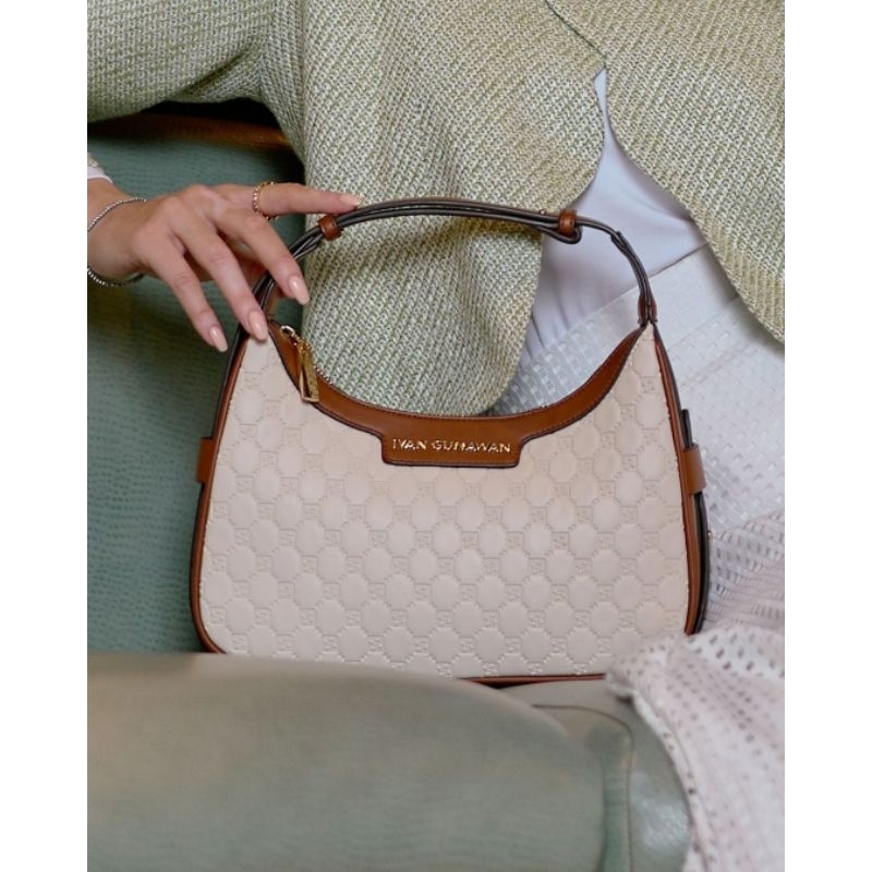 CLEOPATRA SLING BAG TAS BY PRIVE IVAN GUNAWAN