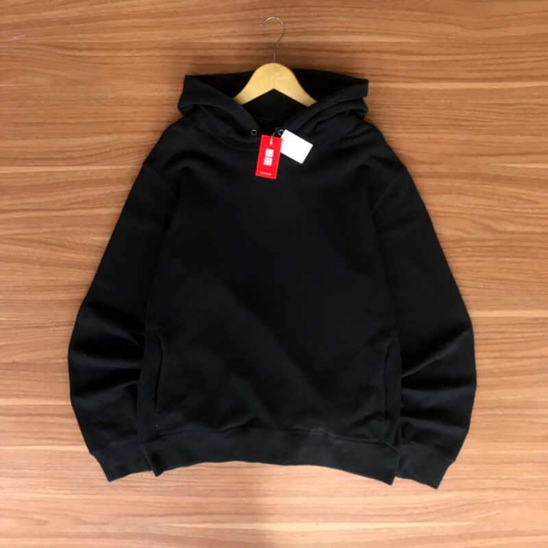 Hoodie GU & Uniql* Second Ready Hitam & Putih Sz Lengkap