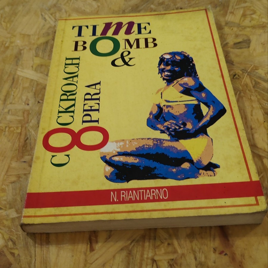 Buku Time Bomb and Cockroach Opera