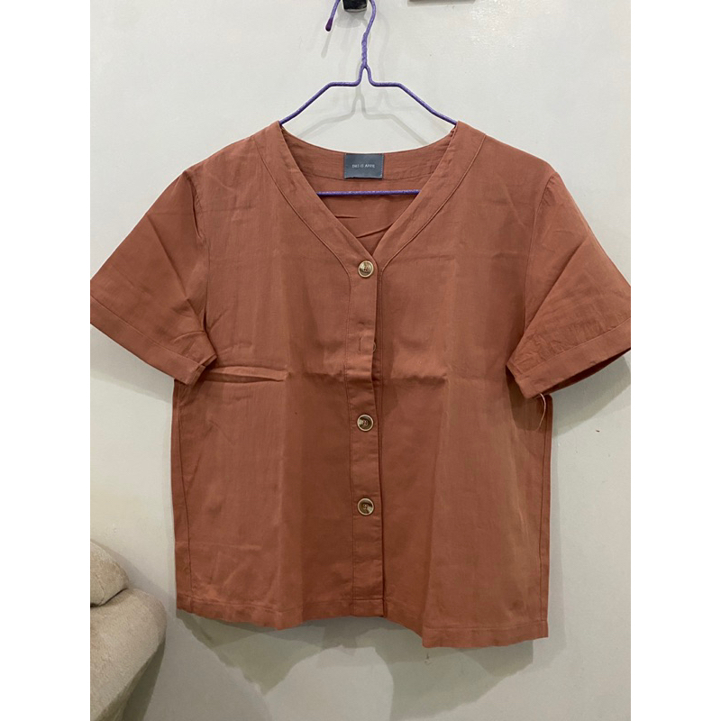 Preloved Kemeja This Is April