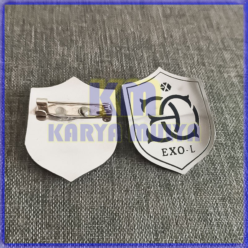 Pin Enamel Boyband EXO Pin Bros Exo-L Pin Korea Edition Exo-L Murah - Karya Mulya