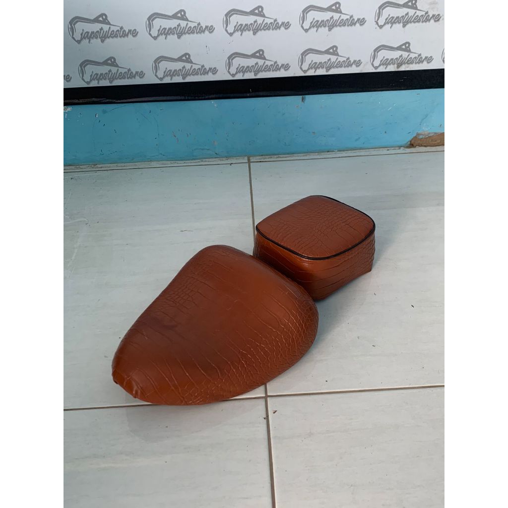 Jok Chopper Kulit Buaya / Double Seat Chopper / Jok Depan Belakang Chopper