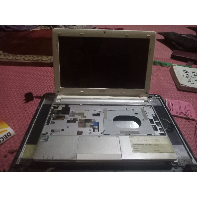 Casing Acer Aspire One D270