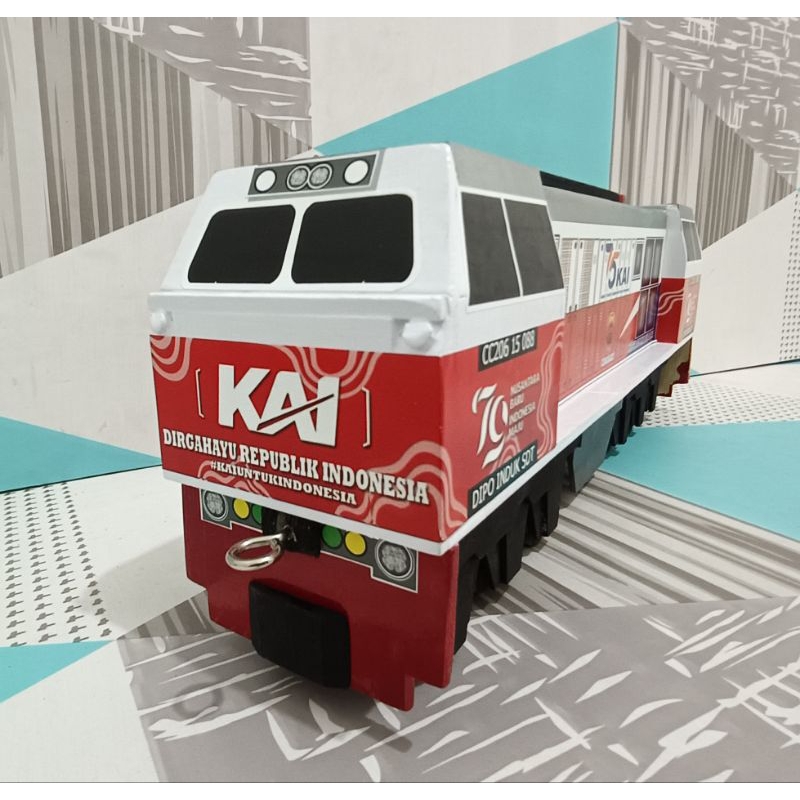Lokomotif CC206 Livery Kemerdekaan 79 - Miniatur Kereta Api Kayu Surabaya