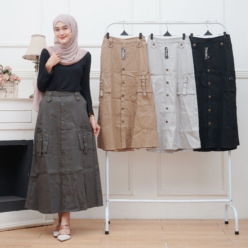 ROK CARGO KAIN COMBAT MODEL VARIASI KANCING SAMPE BAWAH ADA KANTONG AKTIF COCOK BUAT SEMUA ACARA ROK