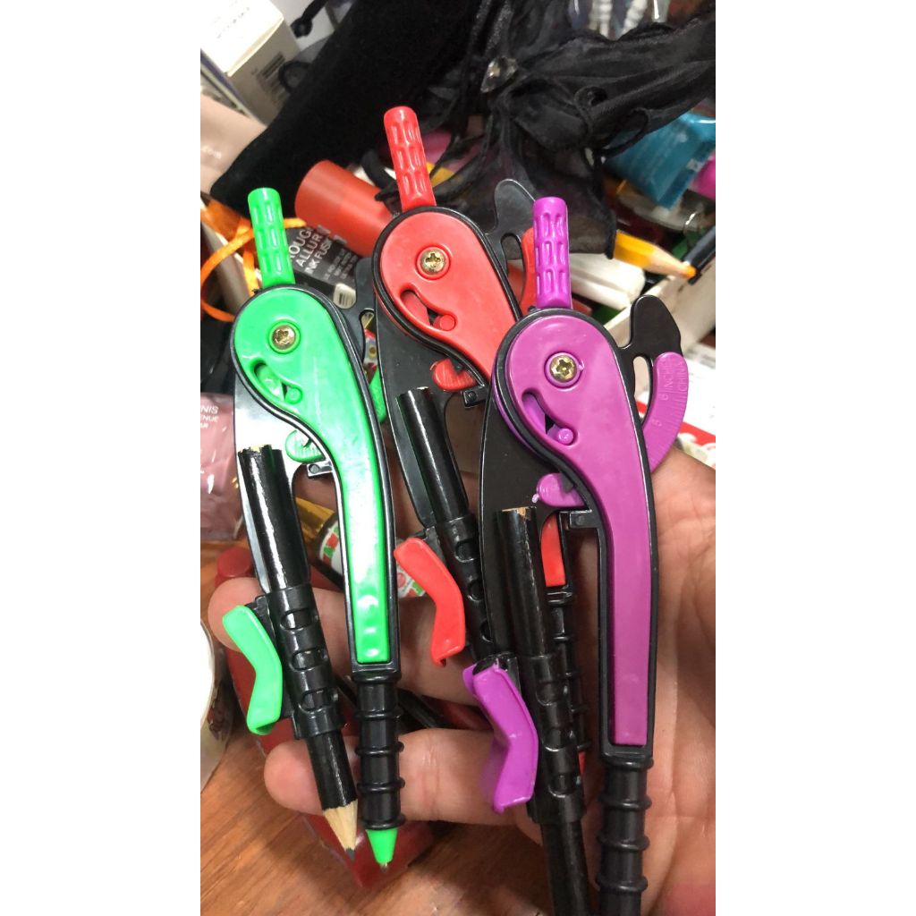 

jangka compass evercross kode H 998 satuan praktis tanpa penggaris bisa hitung jari 2 ( sudah ada ukuran cm atau inchnya di penggaris)