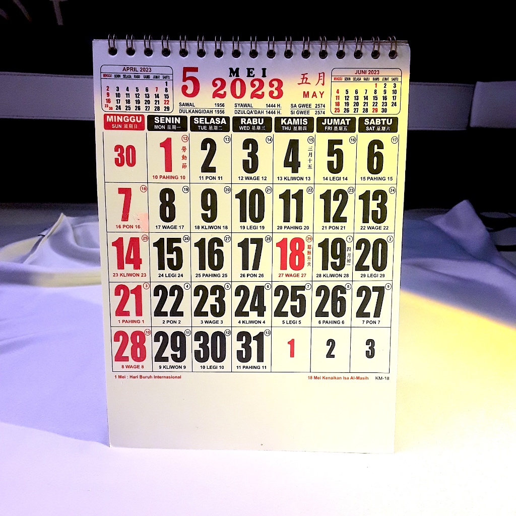 

Kalender Meja Tahun 2023