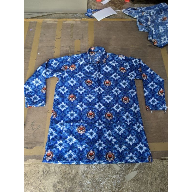 Baju Seragam Batik Sekolah Perempuan model Kurung lugina biru