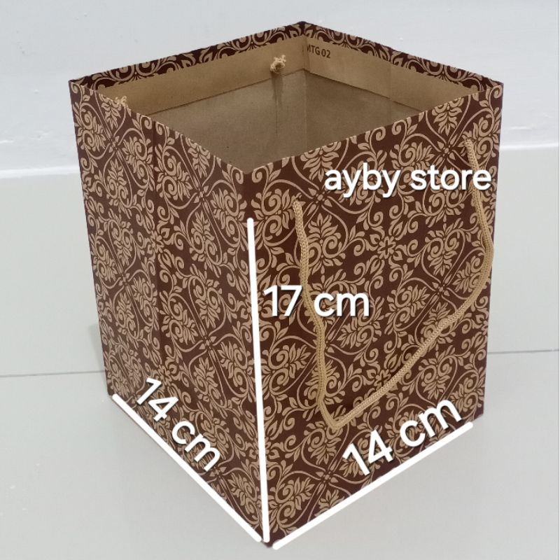 

paperbag kotak batik ukuran 14x14x17cm