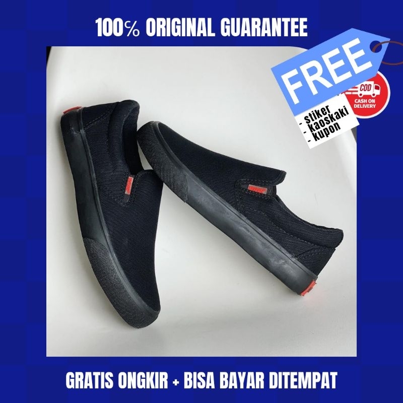 WARRIOR ARTHUR SLIP ON FULL BLACK FREE STIKER