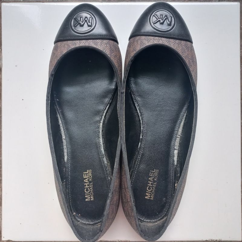 Sepatu flat shoes michael kors balet dylyn ballet preloved