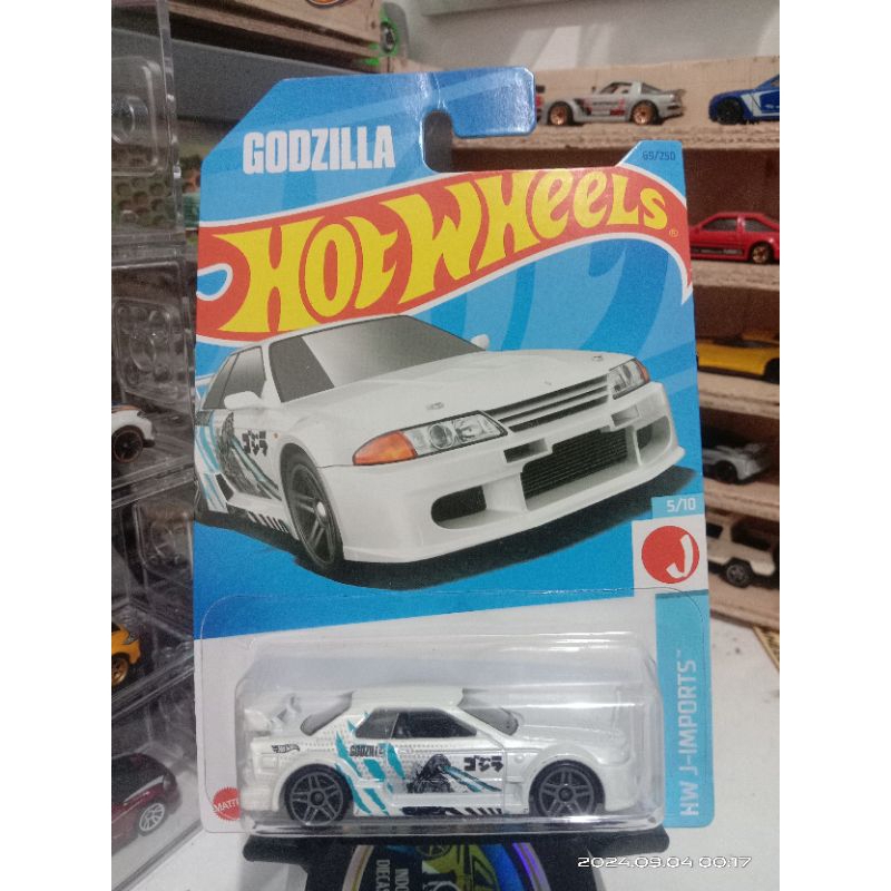 HOT WHEELS NISSAN SKYLINE GT-R [R-32] GODZILLA