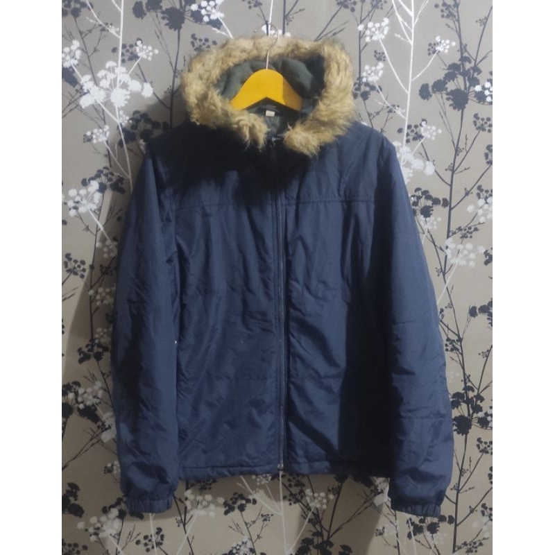 JAKET OUTDOOR UNIQLO