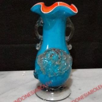 Vas Bunga Mawar Biru Kecil