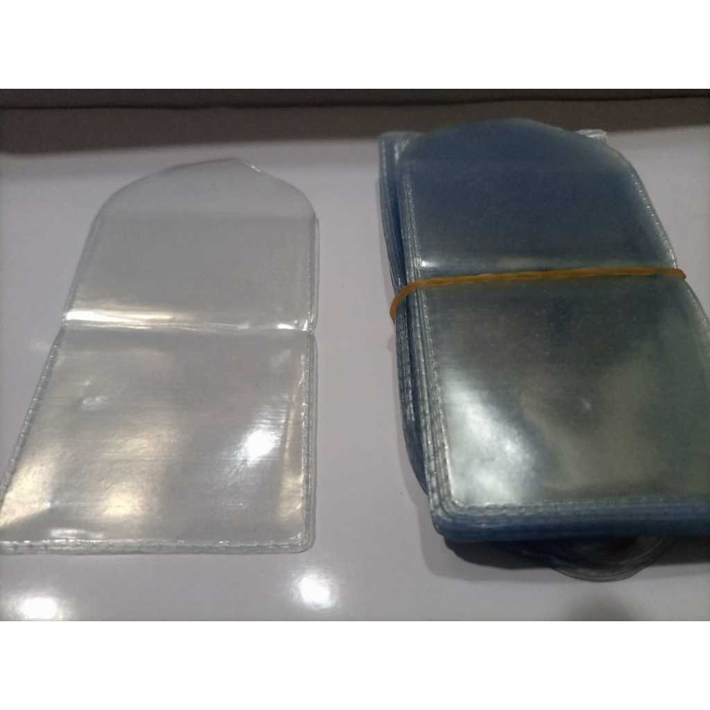 

Plastik Tempat Pelindung Kartu Ktp Sim Atm Parkir Simple Mudah Pas Aman Kantong Kertas Kartu