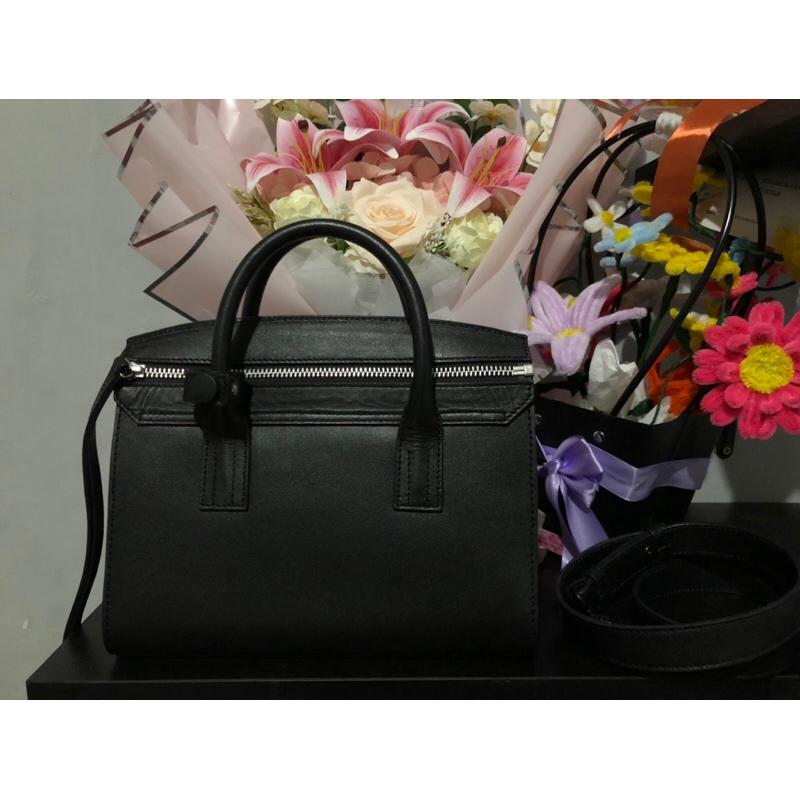 aesthetic pleasure micro preloved