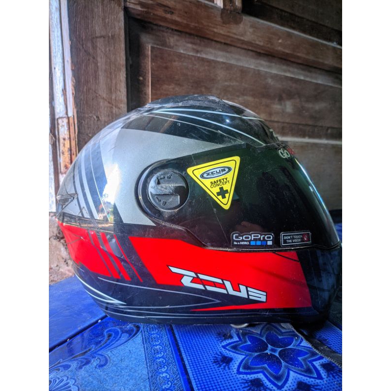 helm fullface zeus