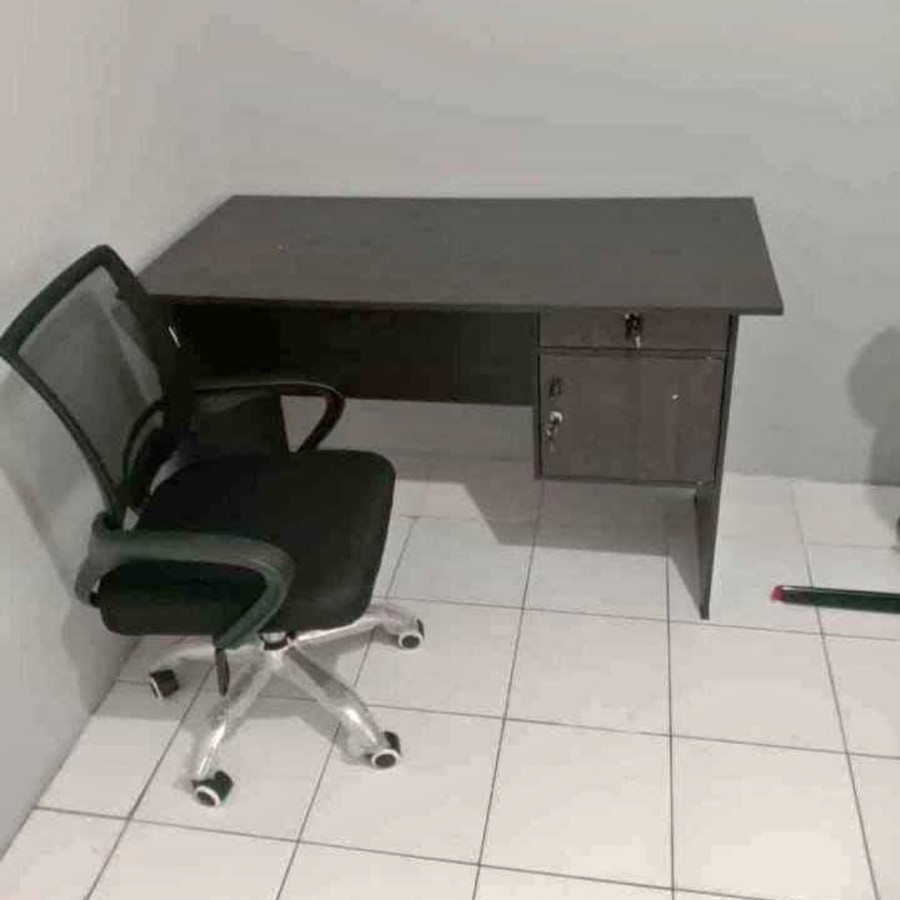 meja kantor meja tulis kursi kantor paket meja kursi hitam