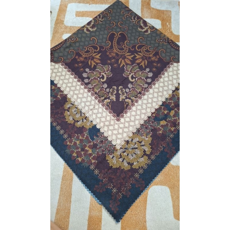 Scarf Wearing Klamby (preloved)