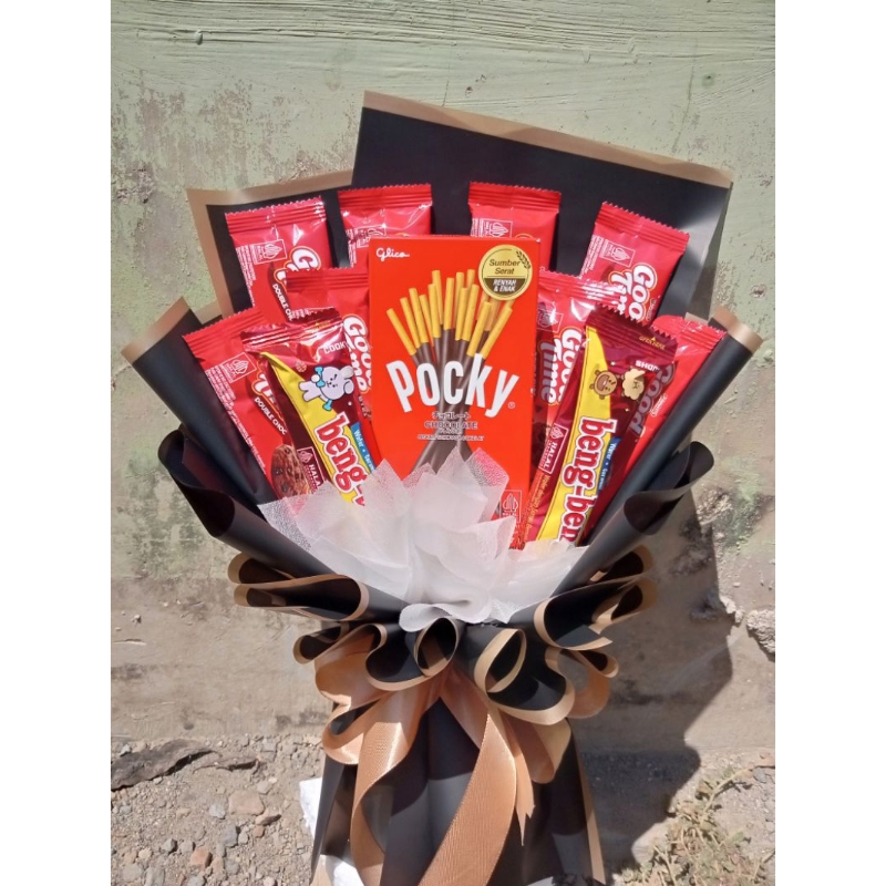 

BUCKET POCKY / BUKET POCKY / BUCKET SNACK WISUDA / BUKET COKLAT WISUDA / BUCKET SNACK POCKY SOLO KLATEN JOGJA