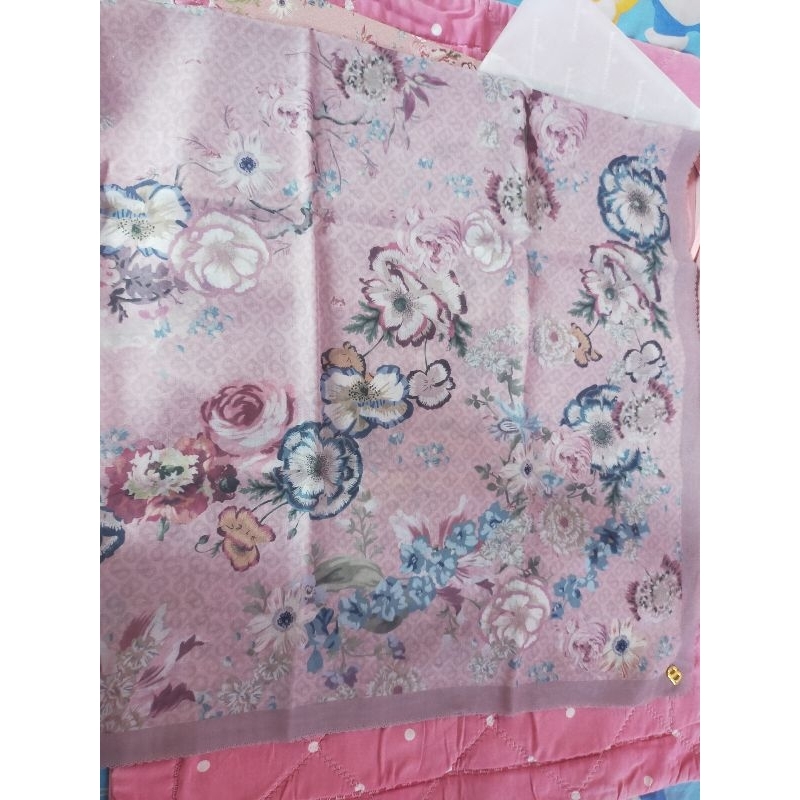 PL Buttonscarves X Sarah Sofyan The Blume Series Warna Pink A Boo