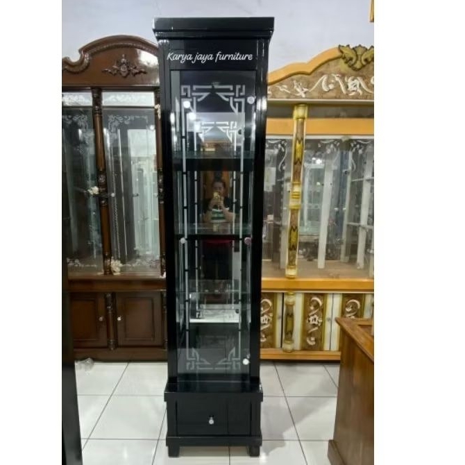 lemari pajangan kaca 1 pintu