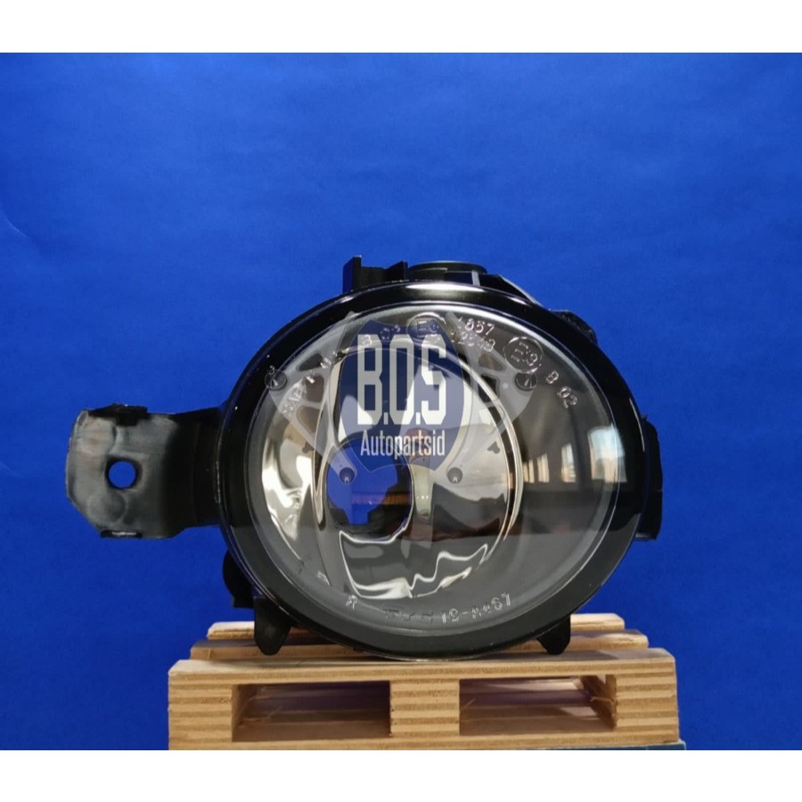 FOG LAMP KANAN BMW X1 E84 TYC