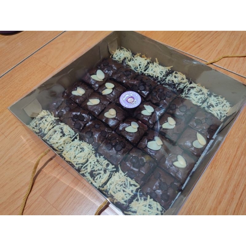 

Fudgy Brownies Homemade 20x20