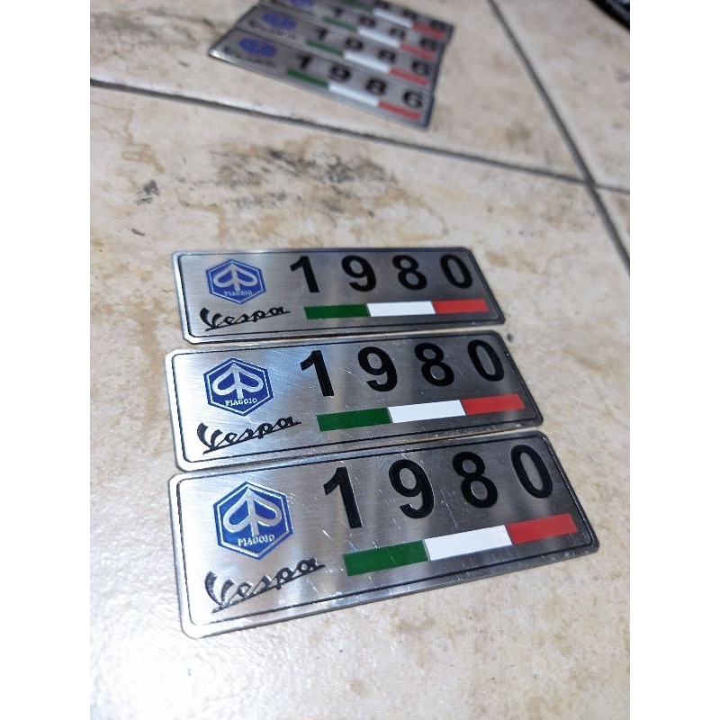 emblem vespa emblem vespa 1980