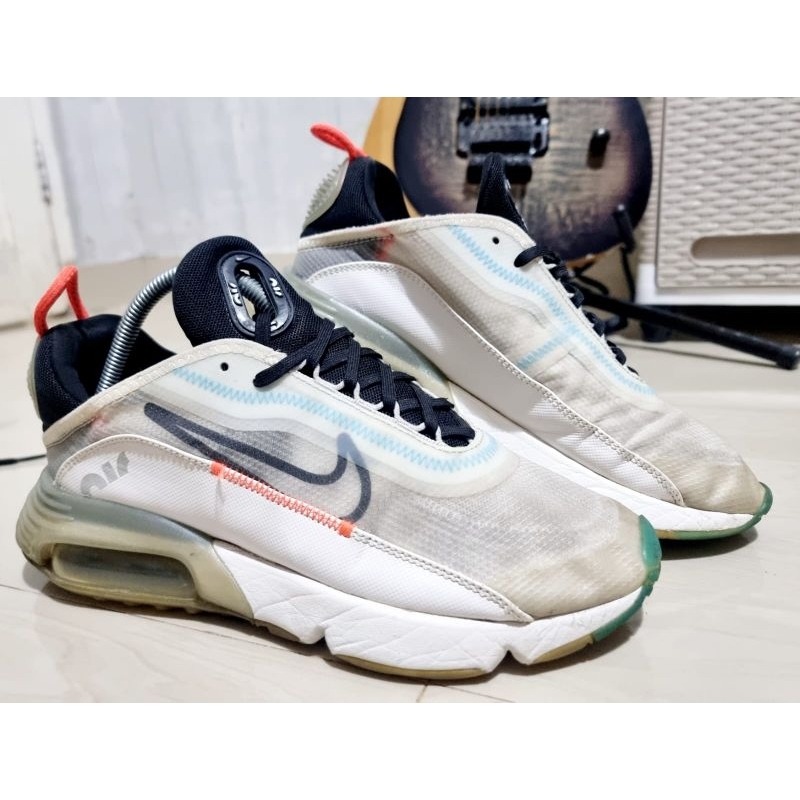 NIKE AIRMAX 2090 SIZE 42