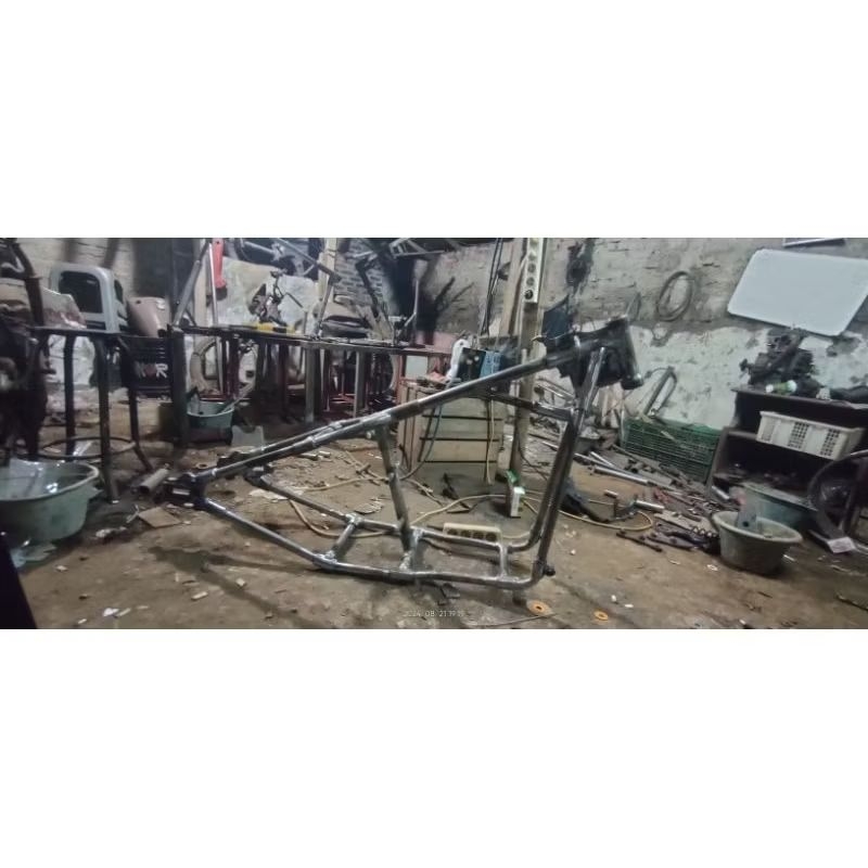 Frame springer mesin kz200