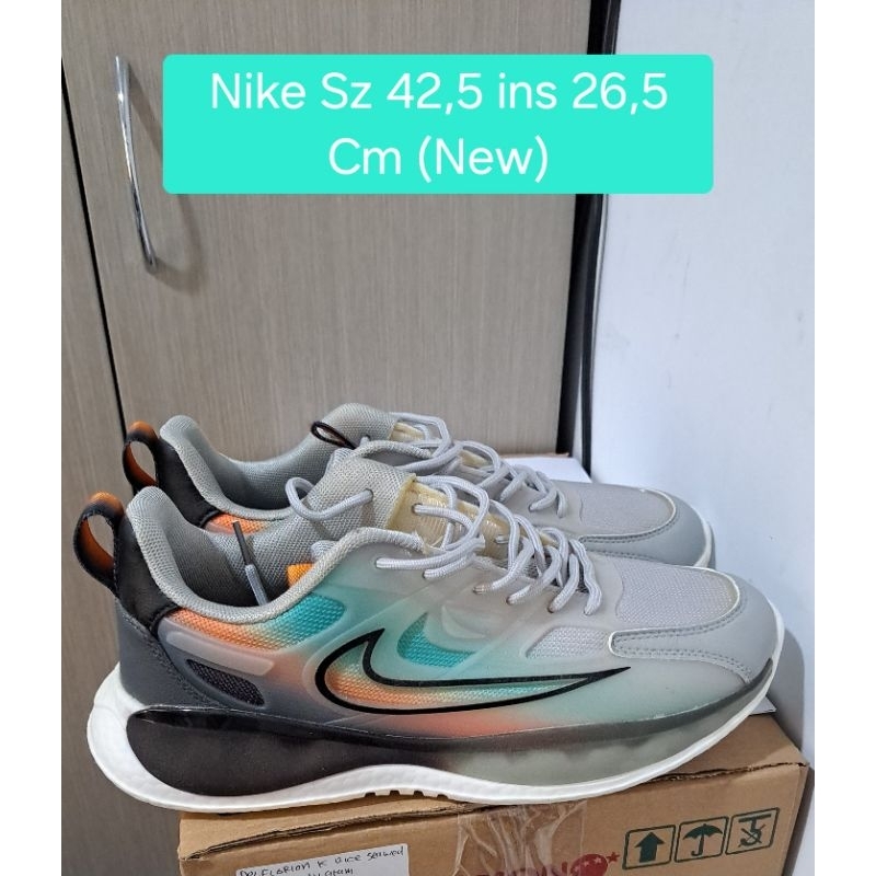 Sepatu Nike BNIB (Tanpa Dus)