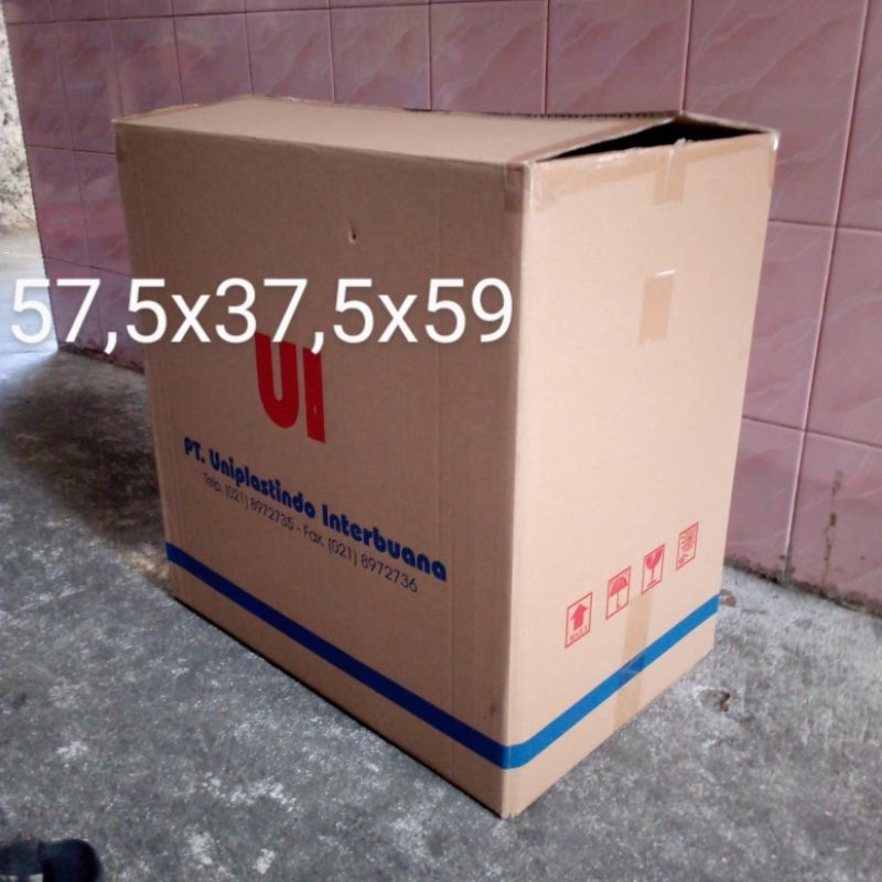 

KARDUS BEKAS/BESAR/TEBAL UKURAN 57,5X37,5X59 CM UNTUK PACKING BARANG PINDAHAN DLL