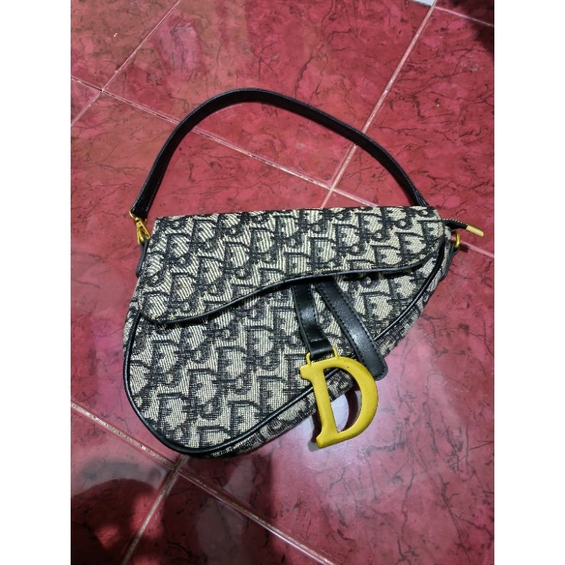 Tas Hand Bag Wanita Preloved Dior Kondisi Second Pemakaian No Minus