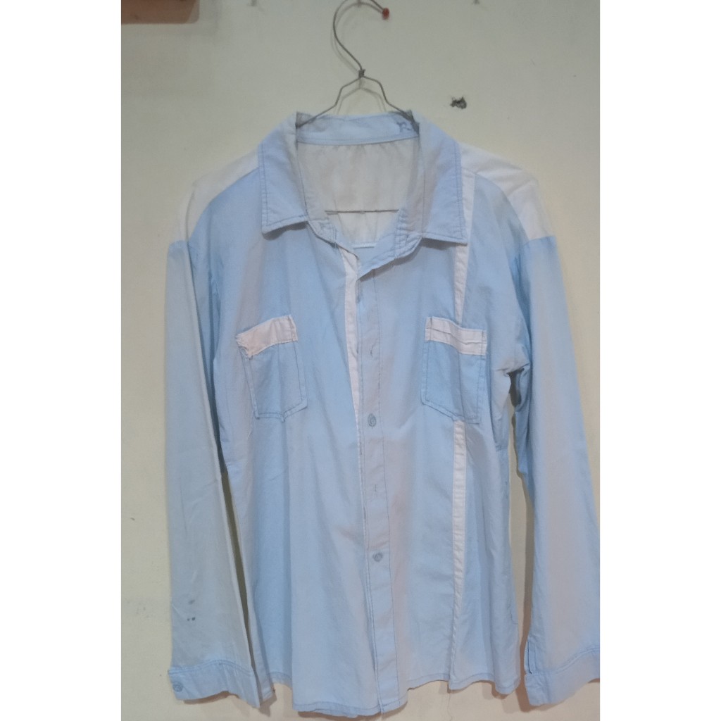 Kemeja Biru Laut Bekas