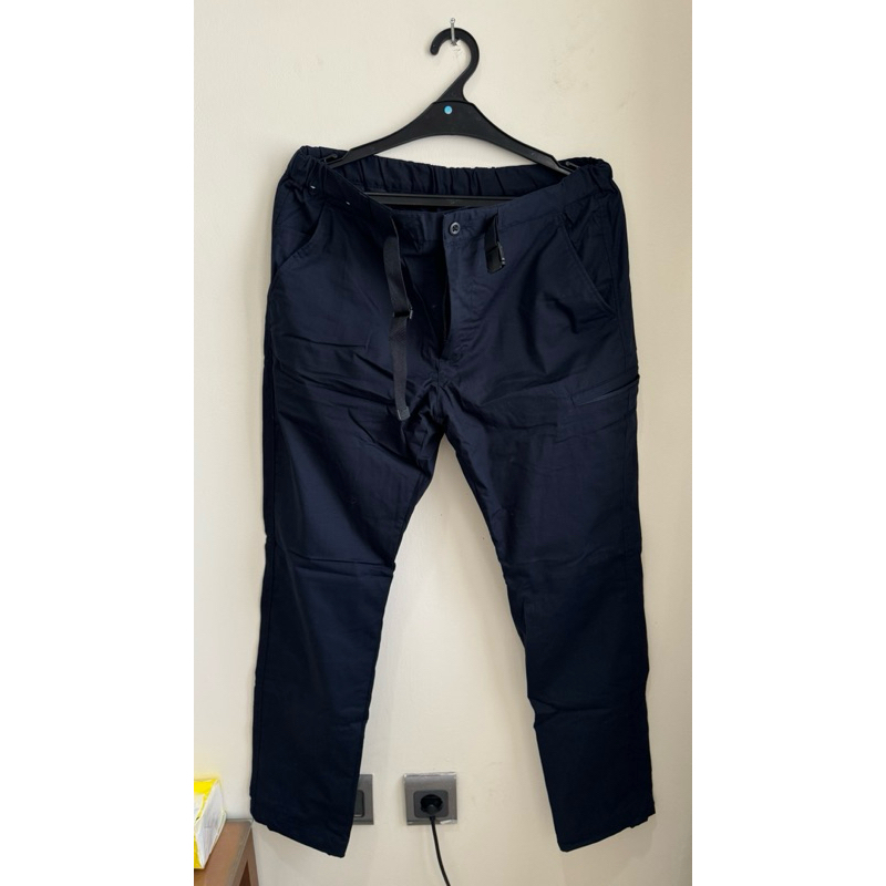 UNIQLO Man Celana Block Tech Black/Blue - Preloved