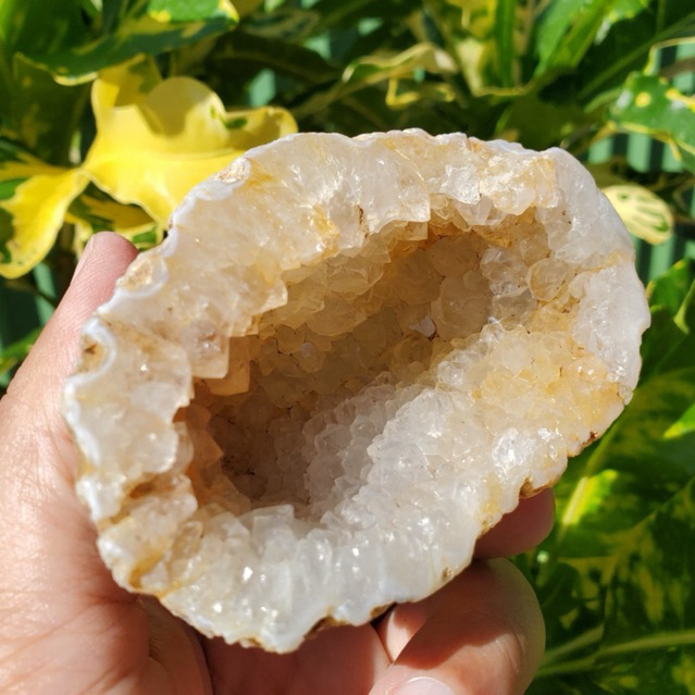 NATURAL Geode Crystal Quartz - Quartz crystal - Crystal healing reiki