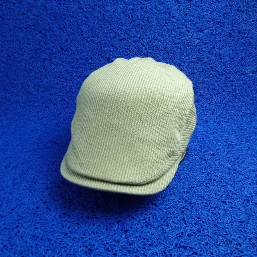 flat cap lacoste cream size L