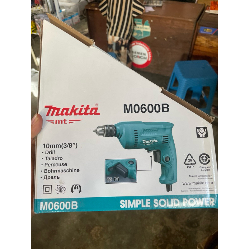 bor makita m0600B