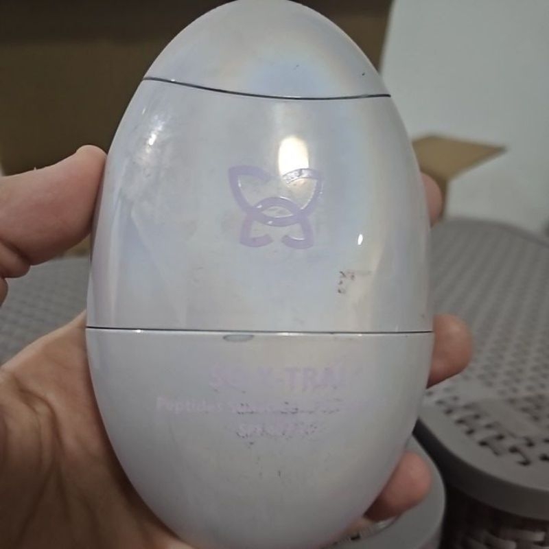 preloved mother of pearl foundation