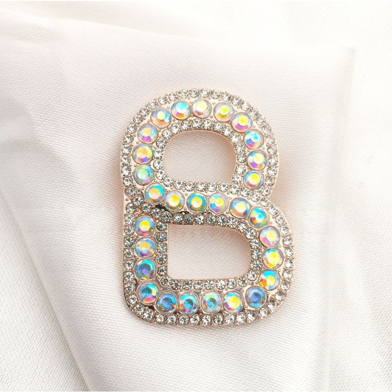 Brooch Buttonscarves // Bros Buttonscarves// Bros Buttonscarves KW// Bros B