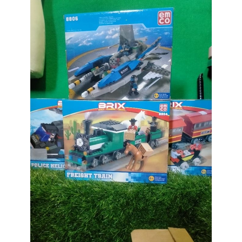 emco brix - police space train