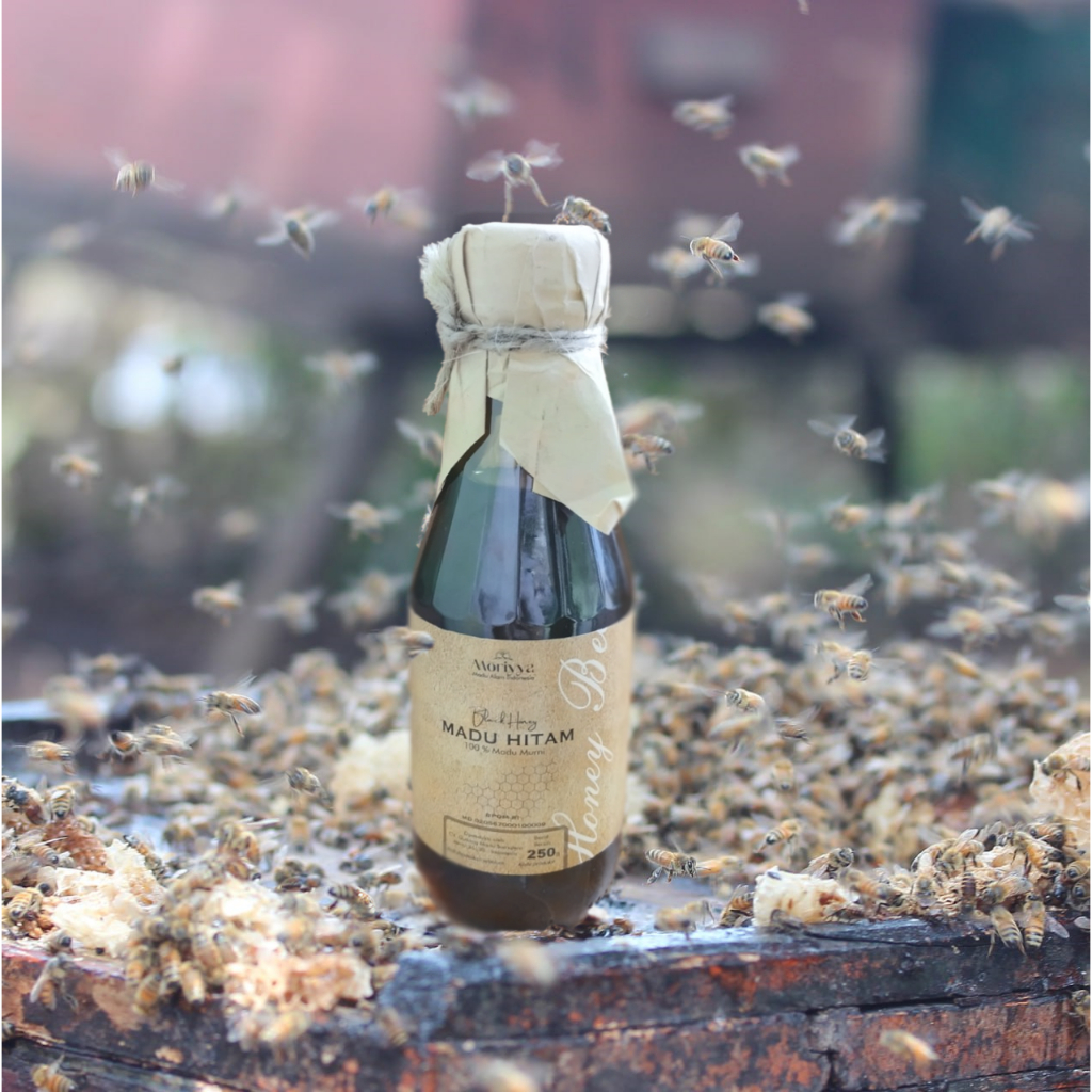 

MORIYYA Madu Hitam Murni Asli Super Natural Honey dari Lebah Apis Melifera Nektar Acacia Crassicarpa