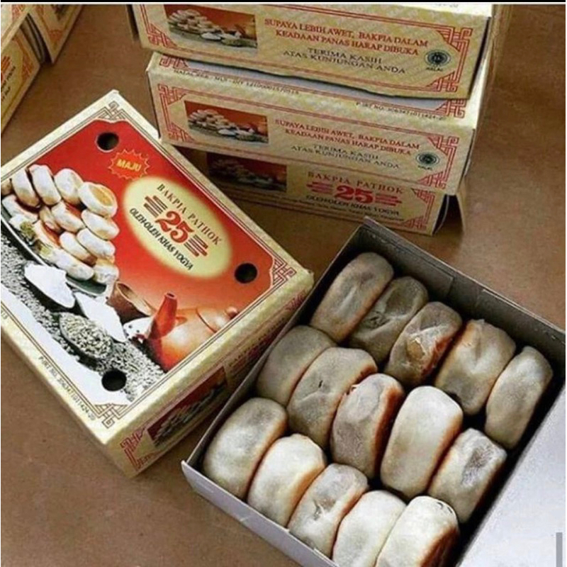 

BAKPIA PATHOK 25 FREE VAKUM ( Original Kacang Hijau Keju Coklat Aneka Rasa ) isi 15