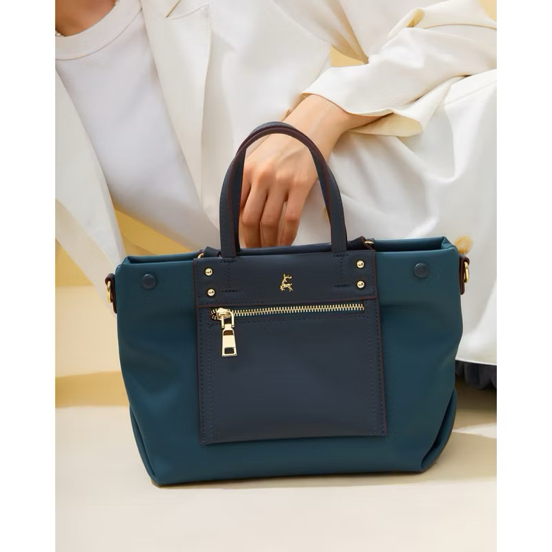 Tote Bag Fashion by Madelyn
